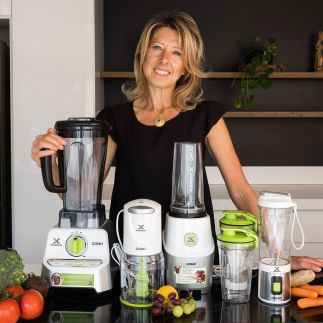 Aku smoothie mixér X-Power to go 120W - bílý - DOMO DO752BL, Příkon:120 W, Objem: 600 ml, USB dobíjení, dlouhá výdrž baterie