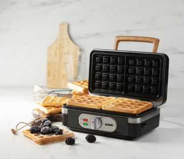 Sendvičovač - Gril - Vaflovač - 3v1 - černý - DOMO DO9278C, příkon 1 100 W, termostat, černá barva