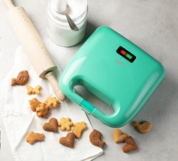 Sendvičovač a vaflovač 5v1 - DOMO DO1109C, Příkon: 750 W