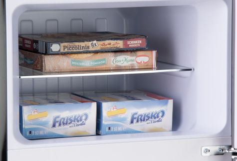 Retro lednice s mrazákem nahoře - černá - PRIMO PR166RKZ, Objem chladničky: 162 l *, Objem mrazáku: 44 l *, Třída: E