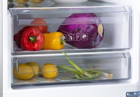 Lednice kombinovaná s mrazákem dole -  DO91337C,  323 L - nerezová ocel