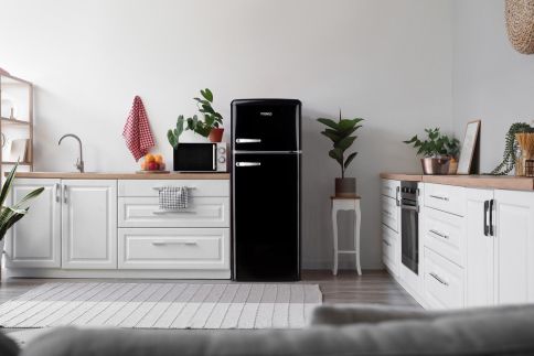 Retro lednice s mrazákem nahoře - černá - PRIMO PR166RKZ, Objem chladničky: 162 l *, Objem mrazáku: 44 l *, Třída: E