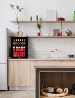 Mini chladnička nápojů - barová lednice - černá - PRIMO PR179BC, Objem 60 litrů, Třída: D, (š x h x v): 47 x 45 x 64 cm