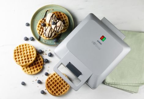 Vaflovač na 4 vafle - DOMO DO9251W, Příkon: 1600 W